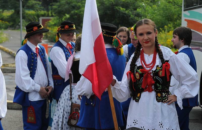 Moravskoslezská metropole se v pátek loučila s patnáctým ročníkem mezinárodního festivalu Folklor bez hranic.