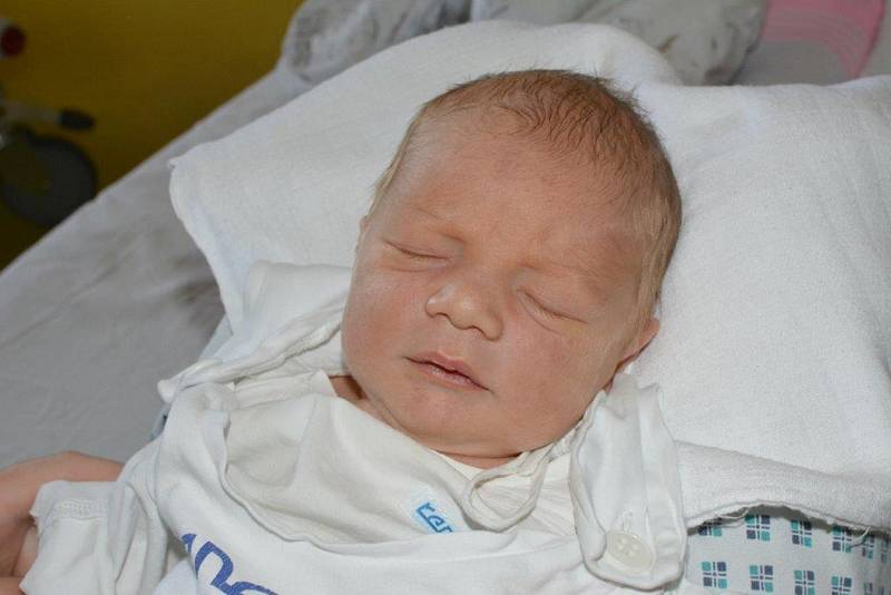 Daniel NANIŠTA, 25. 6. 2017, 48 cm, 3100 g, Moravská Ostrava. Městská nemocnice Ostrava. 