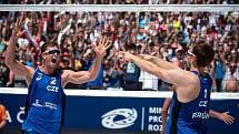 FIVB Světové série v plážovém volejbalu J&T Banka Ostrava Beach Open, 2. června 2019 v Ostravě. Semifinále muži, (1) Ondrej Perusic a (2) David Schweiner.