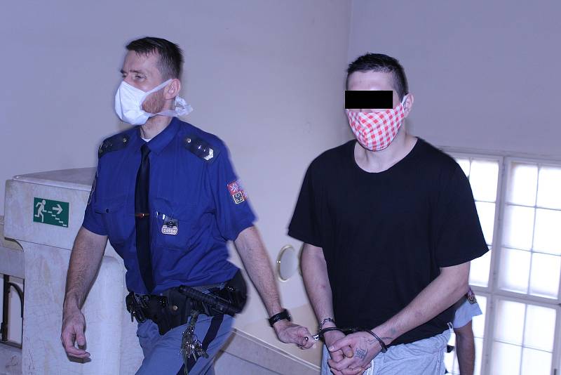 Za krádež vibrátoru půjde muž definitivně na dva roky za mříže. V pondělí o tom rozhodl odvolací Krajský soud v Ostravě.