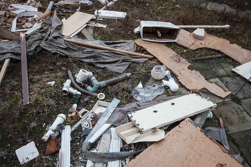 Ostravské ghetto Přednádraží. Snímek ze začátku roku 2014. Opuštěné domy v lukrativní ostravské čtvrti i nadále chátrají. 