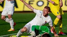 FC Baník Ostrava - FK Varnsdorf. Tomáš Mičola a brankář hostů Miroslav Samoel