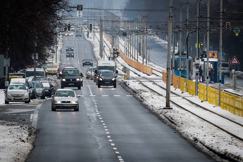 Opavskou ulici v Porubě a Svinovské mosty letos čeká náročná, devítiměsíční rekonstrukce.