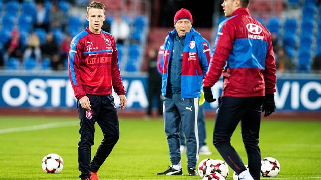 Hráči české fotbalové reprezentace trénovali 9. října v Ostravě na Městském stadionu ve Vítkovicích. Trénink byl otevřený pro veřejnost.