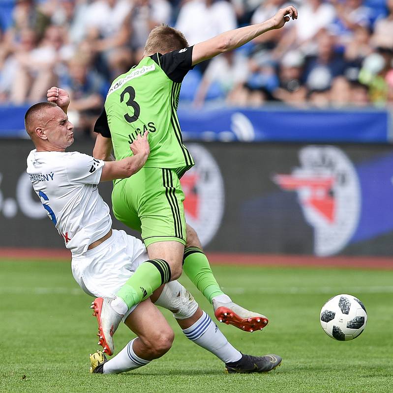 Nadstavba první fotbalové ligy, kvalifikační utkání o Evropskou ligu: FC Baník Ostrava - FK Mladá Boleslav, 1. června 2019 v Ostravě. Na snímku (zleva) Denis Granečný a Jakub Jugas.