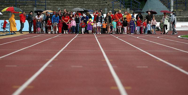 Tradiční oslava mládežnické atletiky – Čokoládová tretra, která je zároveň předvojem Zlaté tretry Ostrava se konala v pátek 27. května odpoledne na ostravském městském stadionu. 