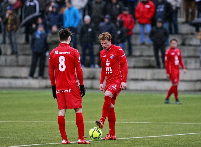 Fotbalisté druholigového Frýdku-Místku v rámci zimního turnaje Tipsport liga hostili ve frýdeckých Stovkách prvoligový Baník Ostrava a diváci se rozhodně nenudili. 