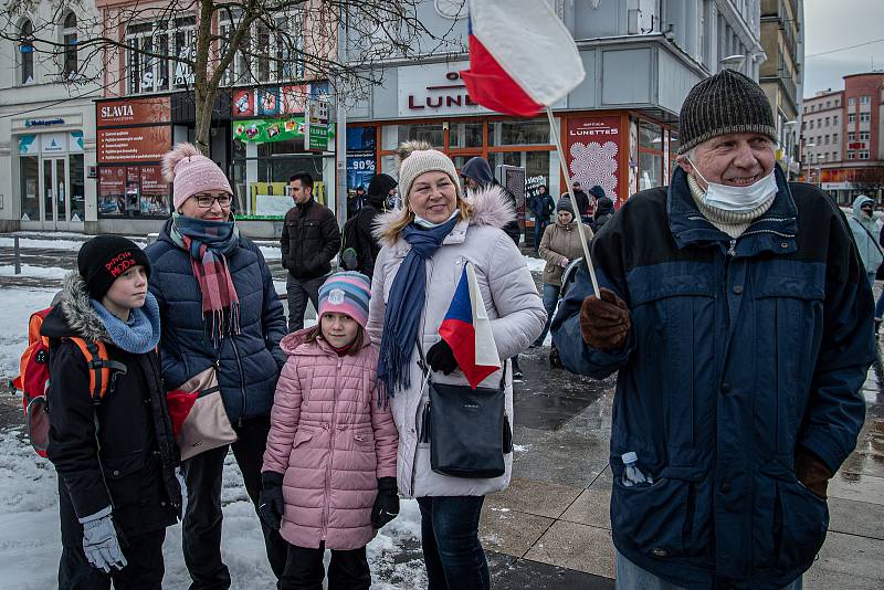 Demonstrace Odemkněme Česko kterou pořádá platforma Manifest, 16. ledna 2021 v Ostravě.