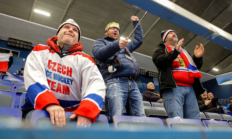 Olympijský festival u Ostravar Arény, neděle 18. února 2018 v Ostravě. Fanoušci českého hokeje fandí v zápase Česko - Švýcarsko