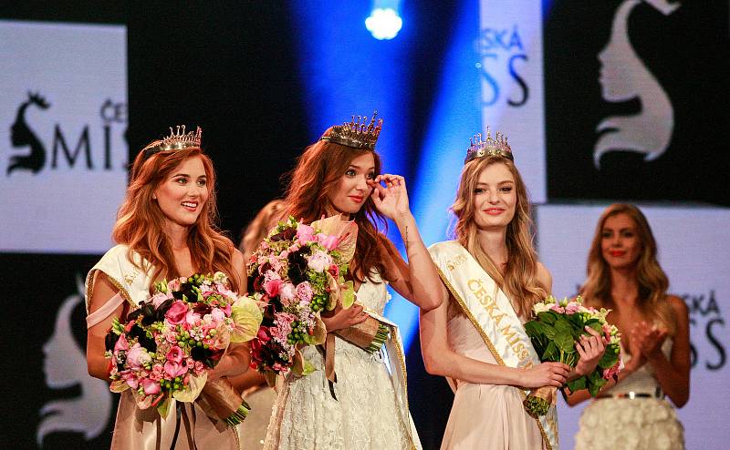 Vyhlášení české Miss 2018 v Gongu.Vítězky České Miss - zleva druhá Jana Šišková, první Lea Šteflíčková, a třetí Tereza Křivánková