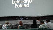 Letní kino Amfi/Poklad v Ostravě-Porubě filmovou sezonu zahájilo po dlouhých dvaadvaceti letech.