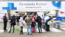 Olympijský festival u Ostravar arény.Davy návštěvníků