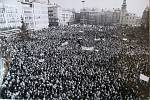 Generální stávka byla naplánována na 27. listopadu. Na náměstí se sešlo dvacet tisíc osob, tedy víc než při vzniku Československa v roce 1918. 