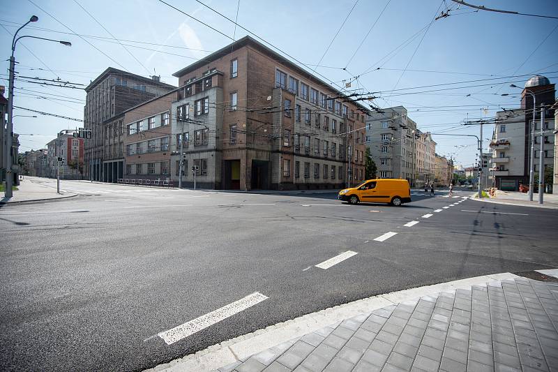 Frekventovaná křižovatka v centru Ostravy je opět průjezdná. Snímek z 1. září 2019.