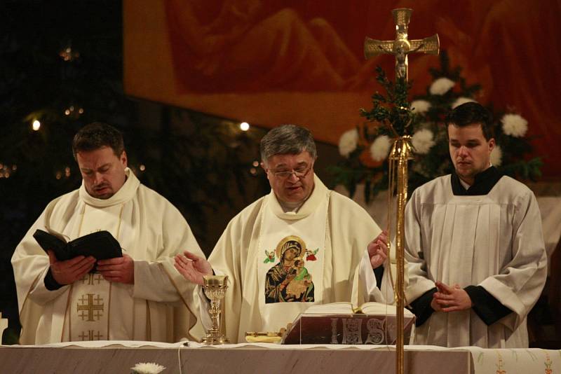 Dětská mše se uskutečnila na Štědrý den v ostravské katedrále Božského Spasitele. 