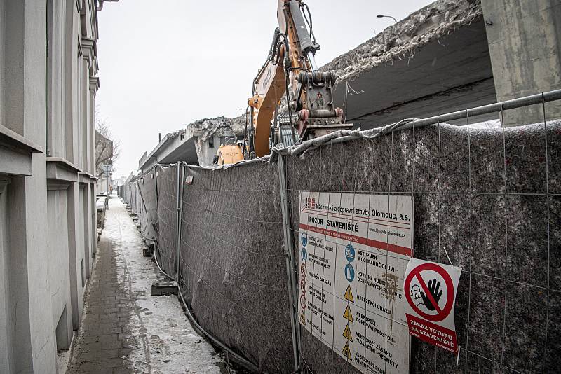 Demolice mostů přes Rudnou ulici, 25. ledna 2022 v Ostravě.