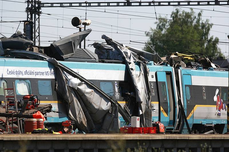 Tragická železniční nehoda pendolina ve Studénce 22. července 2015.