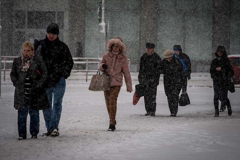 Ostravu zasáhlo 8. 1. 2018 sněžení.