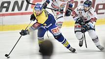 Utkání 32. kola hokejové extraligy: HC Vítkovice Ridera - PSG Berani Zlín, 4. ledna 2019 v Ostravě. Na snímku (zleva) Honejsek Antonín a Šimon Stránský.