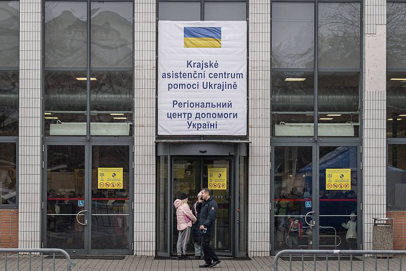 V pavilonu A na výstavišti Černá louka se otevřelo Krajské asistenční centrum pomoci Ukrajině (KACPU), 8. března 2022 v Ostravě.
