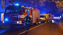 Zásah hasičů při požáru domova seniorů v ostravských Kunčičkách.