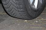Používání zimních pneumatik v létě má svá rizika