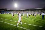 Utkání Fotbalové národní ligy mezi Ostravou a Opavou bylo v 17. minutě přerušeno poté, co fanoušci vtrhli na hrací plochu.