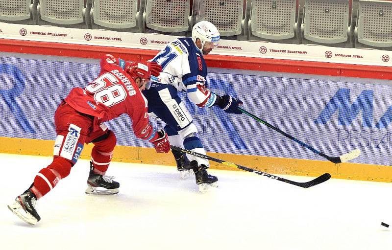 Utkání 14. kola hokejové extraligy Oceláři Třinec - Kometa Brno.