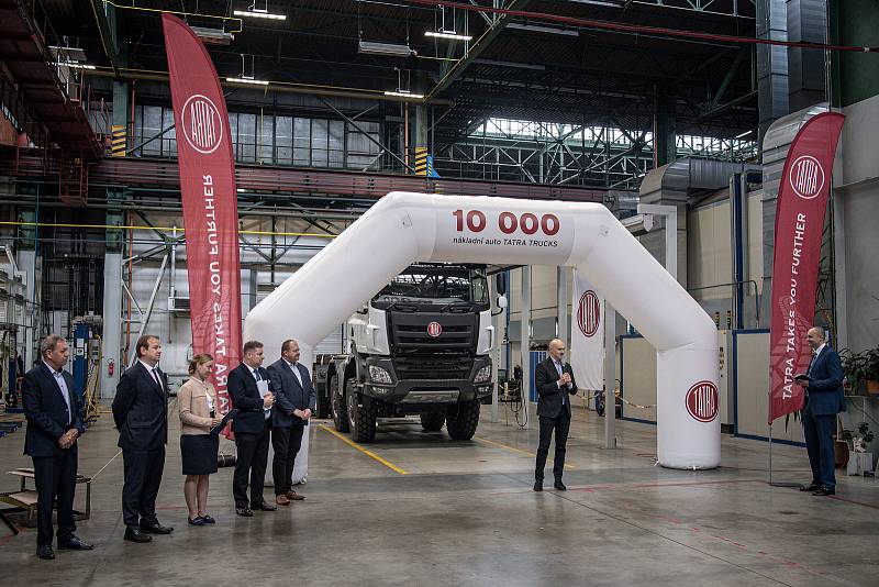 Představení v pořadí desetitisícího vozu Tatra vyrobeného ve společnosti TATRA TRUCKS a.s., 27. dubna 2022 v Kopřivnici.