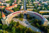 Ostravská čtvrť Poruba připravuje rekonstrukci kulturní památky – objektu Oblouku, jedné z nejznámějších staveb ve stylu sorely, stavby, která se dostala i na poštovní známky.