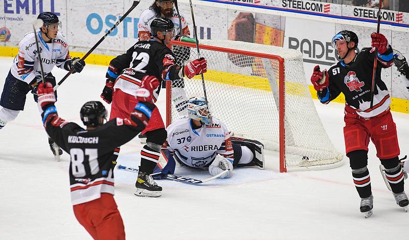 Přípravný hokejový zápas Vítkovice - Olomouc 11. 8. 2022 v Ostravě. Foto: Petr Kotala