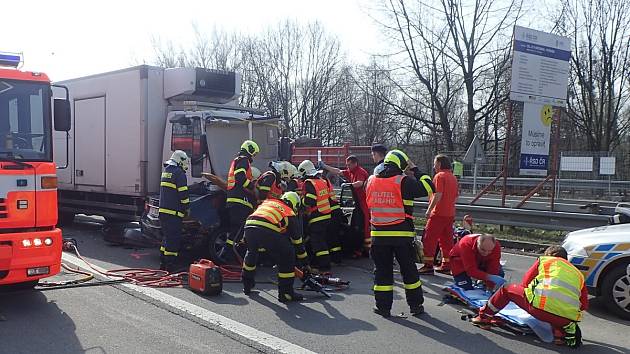 Středeční nehoda v Ostravě-Porubě.