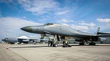 Přílet bombardérů B-52H Stratofortress a nadzvukového "stealth" B-1B Lancer na ostravské letiště Leoše Janáčka v Mošnově.