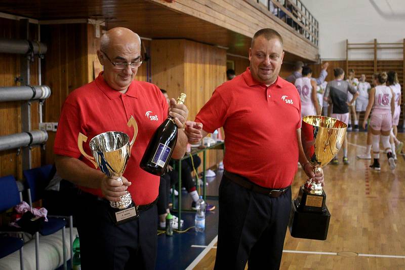 Basketbalový turnaj žen Memoriál Jiřího Jurdy: PINKK Pécsi 424 - Sokol Hradec Králové, 8. září 2019 v Ostravě.