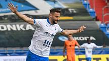 Fotbalisté Baníku Ostrava (v modro-bílém) v duelu 28. kola FORTUNA:LIGY s Mladou Boleslaví (2:1). Tomáš Zajíc se radoval předčasně, gól nakonec neplatil.