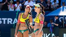 Finále ženy: Agatha Bednarczuk (BRA), Eduarda Santos Lisboa Duda (BRA) - Ana Patricia Silva Ramos (BRA), Rebecca Cavalcanti Barbosa Silva (BRA). FIVB Světové série v plážovém volejbalu J&T Banka Ostrava Beach Open, 2. června 2019 v Ostravě. Na snímku (zle