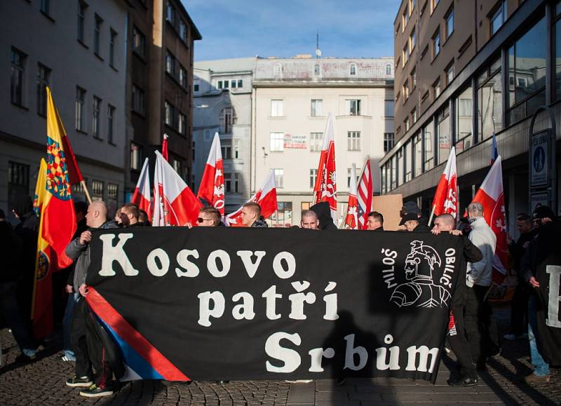 Demonstrace Dělnické mládeže v centru Ostravy. 