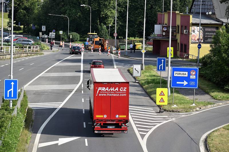 Oprava Cingrovy ulice u centra Ostravy by mohla skončit již ve středu. Řidičům se výrazně uleví.