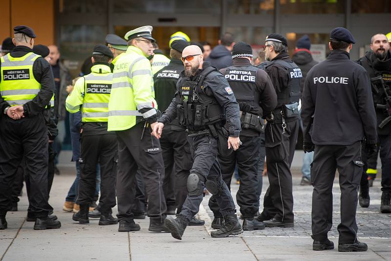 Zásah policie ve Fakultní nemocnice Ostrava - střelba, 10. prosince 2019 v Ostravě.