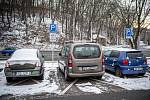 Parkovací místa na Slezské ostravě, 28. ledna 2021.