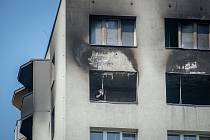 Panelový dům ve kterém v sobotu 8. srpna při požáru bytu v jedenáctém patře zahynulo 11 lidí.
