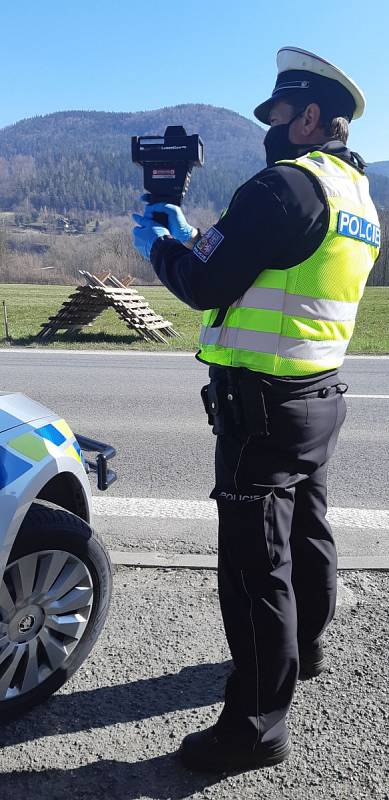 Snímek z policejních kontrol v Moravskoslezském kraji.