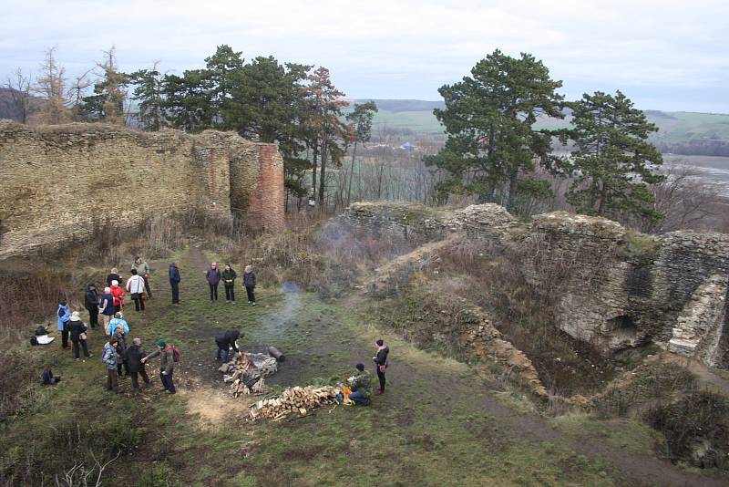 Zřícenina Šelenburku je místem, kam se krnovští turisté vydávají 1. ledna přivítat nový rok.