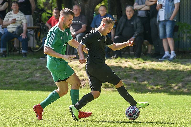 Fotbalový zápas FK Slovan Záblatí - profesionální hokejisté, 6. června 2020 v Bohumíně.