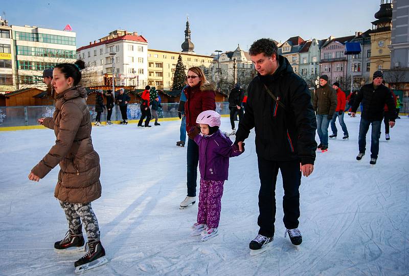 Kluziště na Masarykově náměstí v Ostravě.