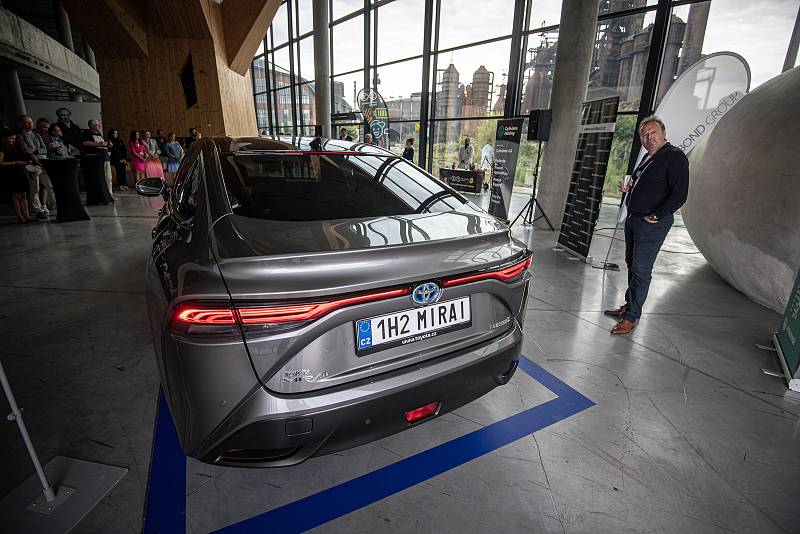 Prezentace vozidla Toyota Mirai, prvního auta na vodíkový pohon v ČR, které bude poprvé k vidění na Moravě, 19. srpna 2021 v Ostravě.