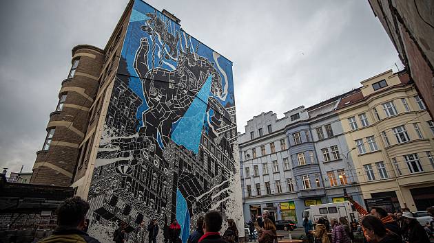 V centru vznikla nástěnná malba (mural), která bude zdobí fasádu domu v proluce v Nádražní ulici. Muralartovou malbu vytvořil polský umělec Mariusz M-City Waras, 29. září 2020 v Ostravě.