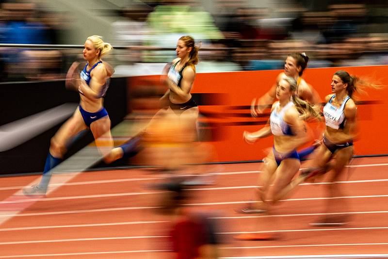 Mezinárodní halový atletický mítink Czech Indoor Gala 2020, 5. února 2020 v Ostravě. Běh 400 m ženy, Natalia Wosztyl z Polska, Daniela Ledecká z Česka, Marcela Pirková z Česka, Agata Zupin ze Slovinska a Martina Hofmanová.