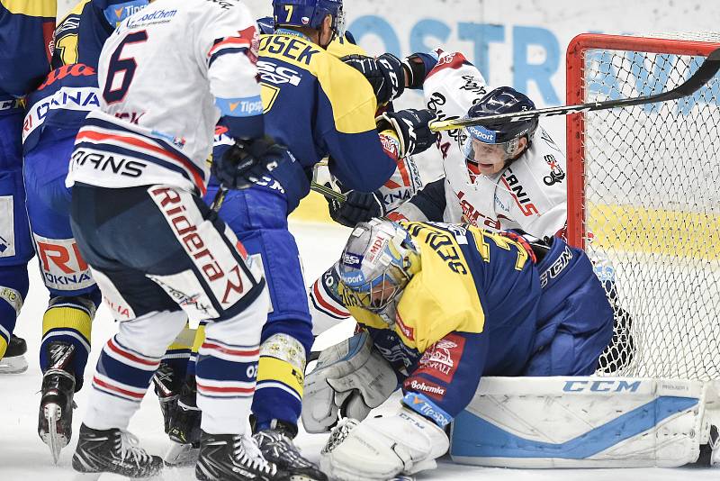 Utkání 32. kola hokejové extraligy: HC Vítkovice Ridera - PSG Berani Zlín, 4. ledna 2019 v Ostravě. Na snímku (střed) Sedáček Jakub, Jan Schleiss.