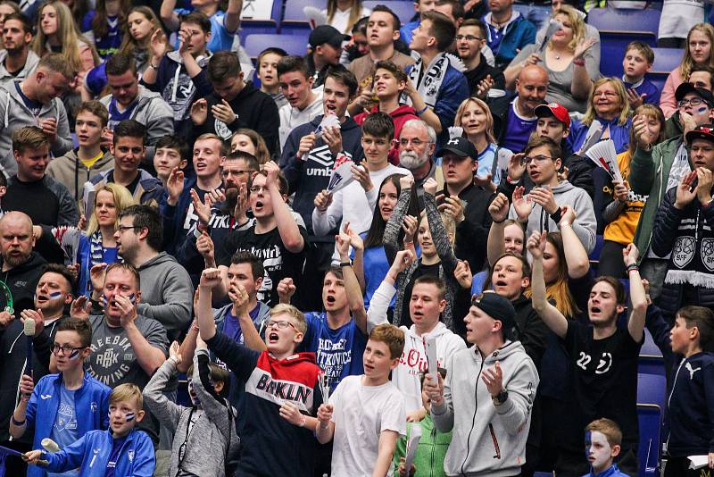 Takto se fandí v Ostravě! Superfinále florbalu v Ostravar Aréně, neděle 14. dubna 2019.